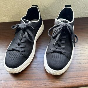 Sofft knit black sneakers